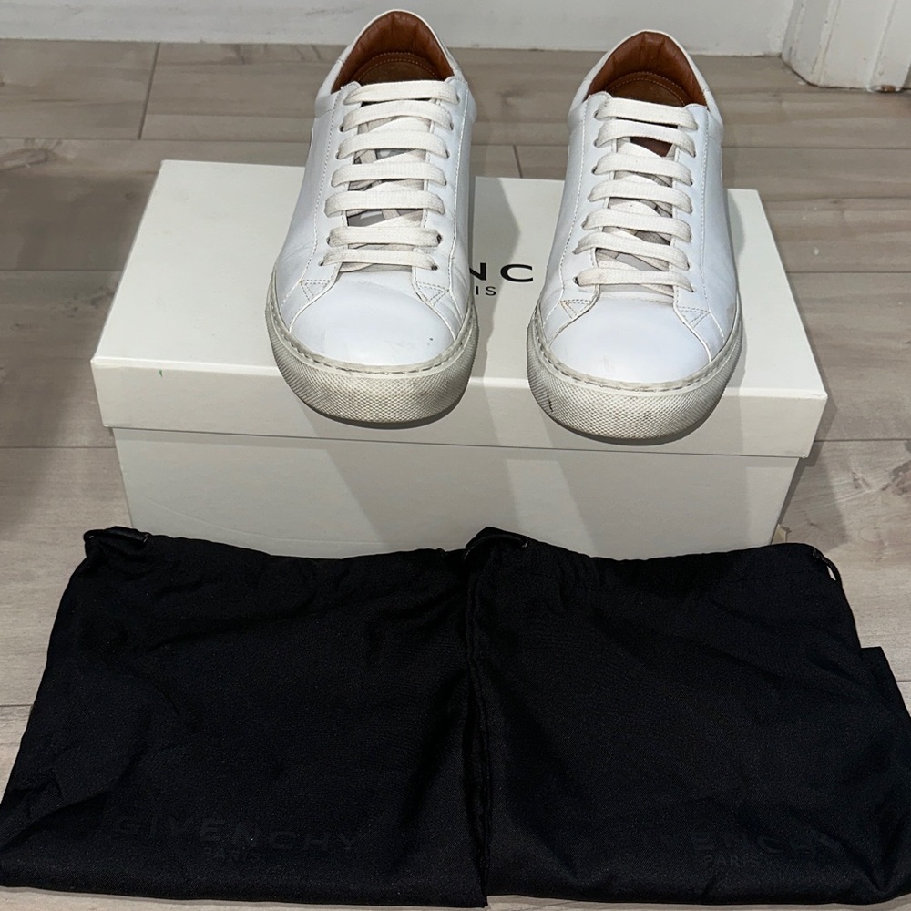 Givenchy Women’s Urban Street Classic White Sneakers - Picture 7 of 7